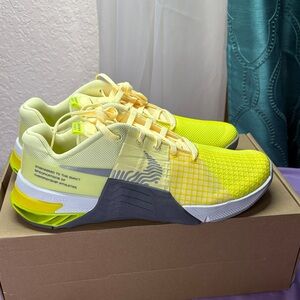 Nike Metcon 8 Citron Tint/Smoke Grey Sneakers